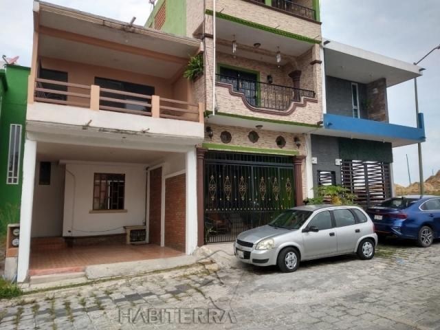 CASA EN VENTA Y RENTA AMUEBLADA Y CLIMATIZADA EN PETROPOLIS,