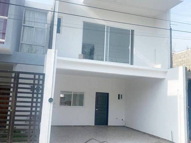 Venta en Santiago de La Peña - Túxpam