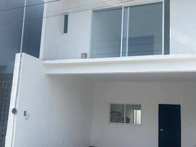 #CV-3411 - Casa para Venta en Túxpam - VZ - 2